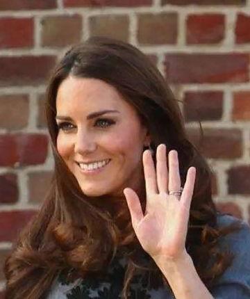 王妃有吃瓜系统,揭秘宫廷秘闻的神秘力量